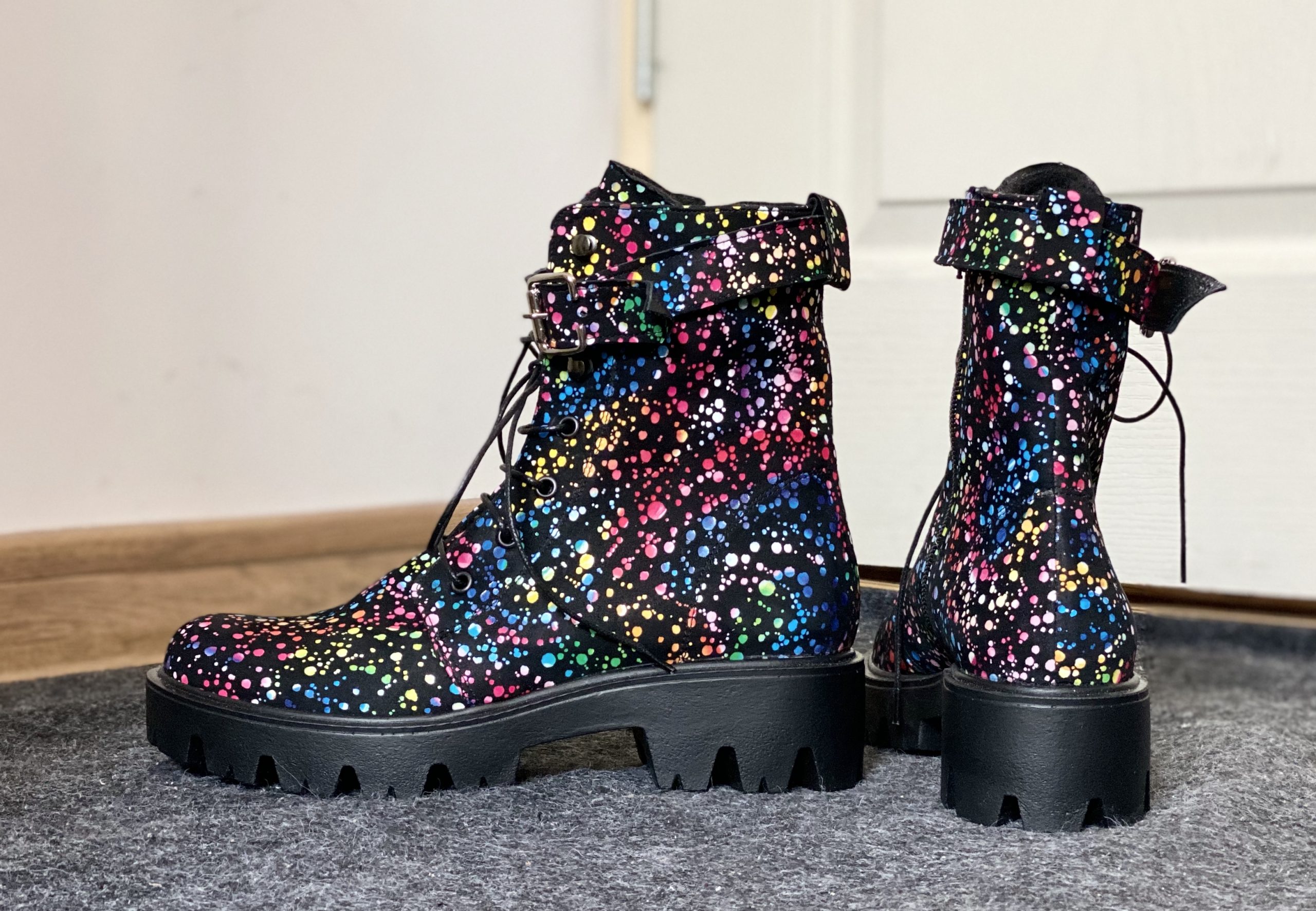 4D01DAA2-CE4B-46E3-A136-DDD6E3002891